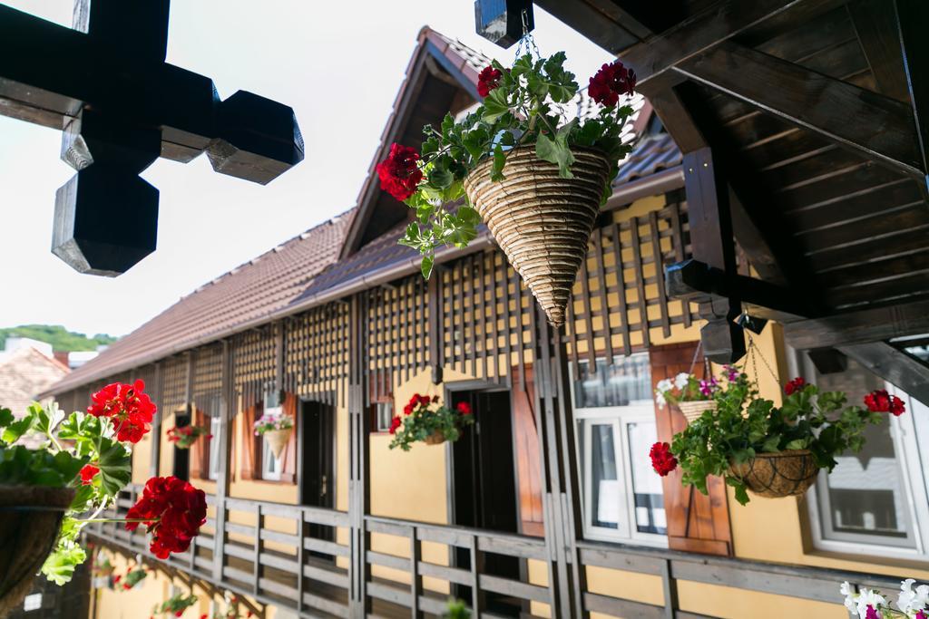 ホテルCasa Cu Cerdac シギショアラ エクステリア 写真
