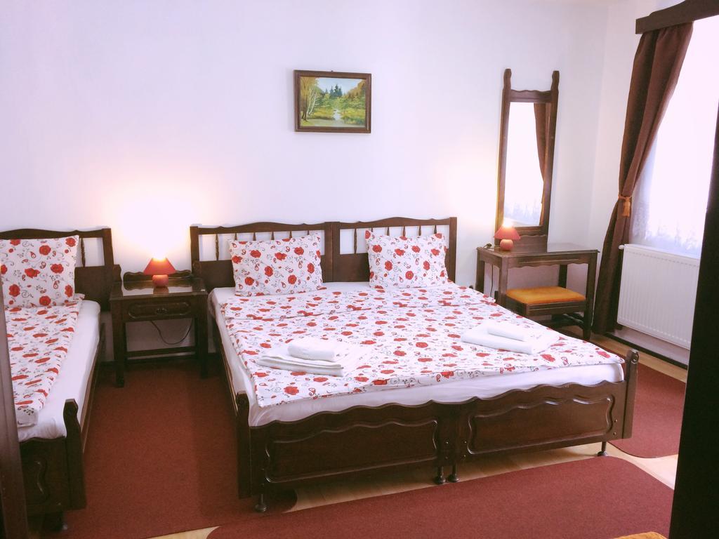ホテルCasa Cu Cerdac シギショアラ エクステリア 写真